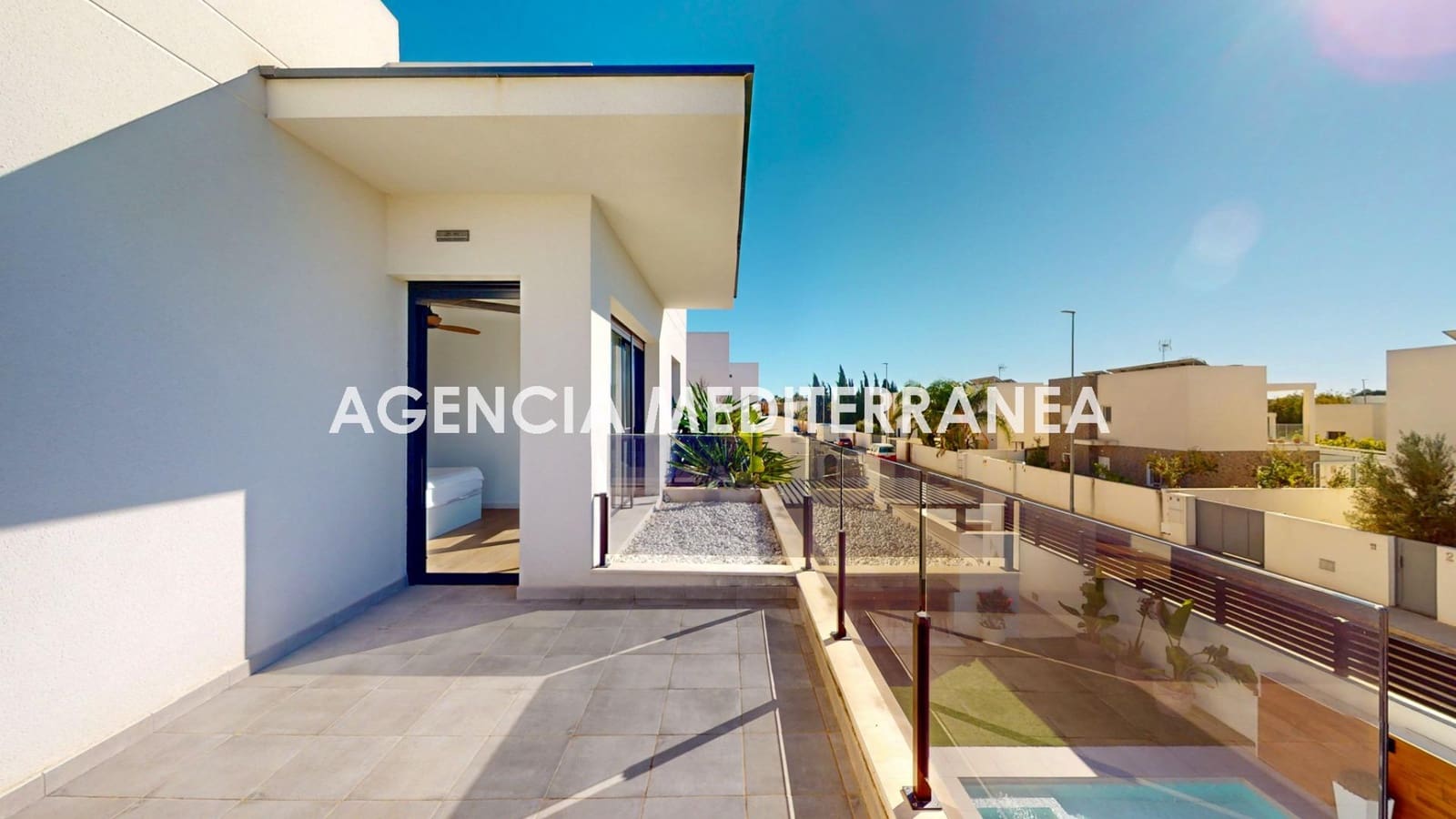 4 soveværelse Villa til salg i La Pobla de Vallbona med swimmingpool garage - € 789.000 (Ref: 9401185)