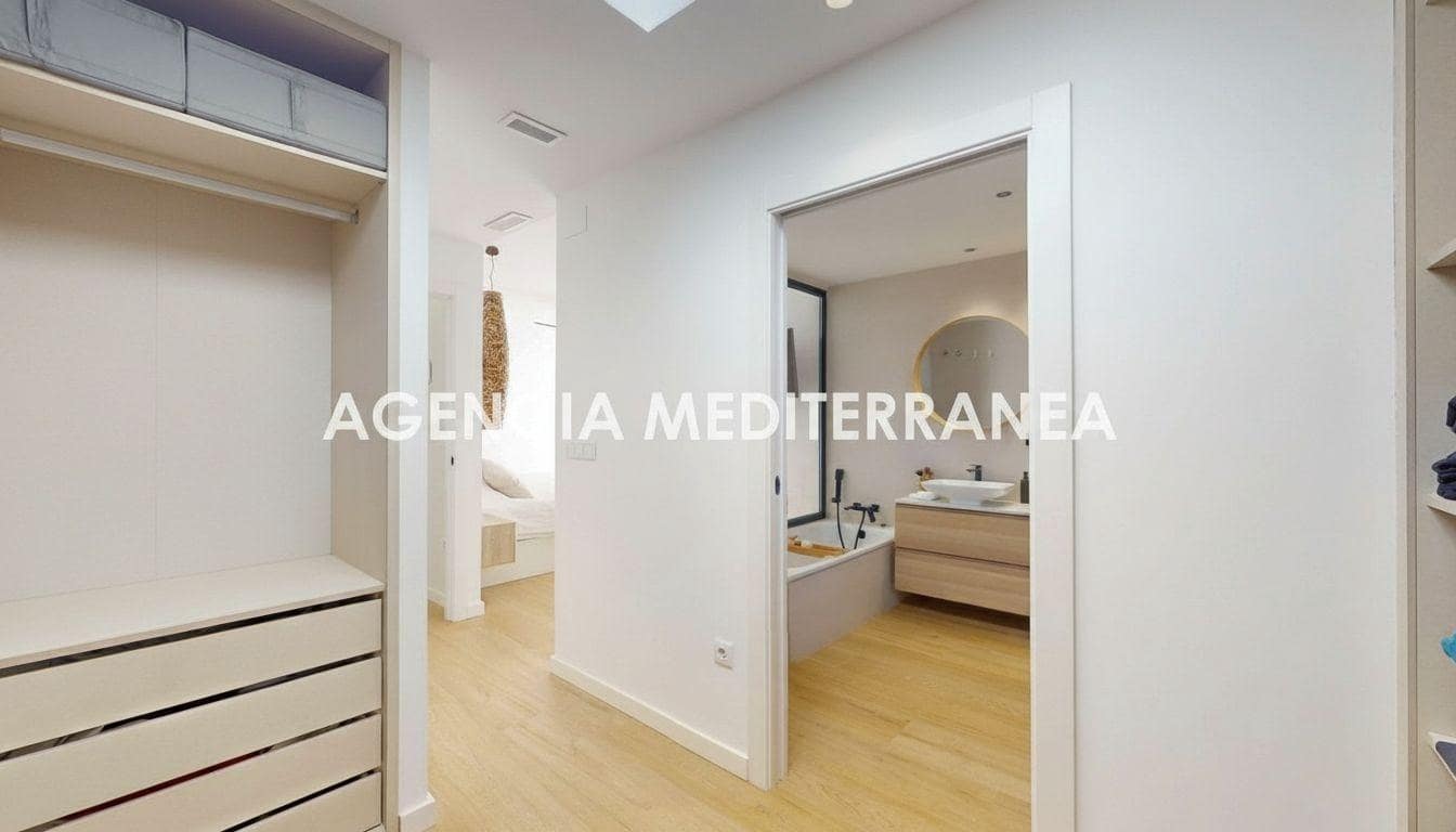 4 quarto Moradia para venda em La Pobla de Vallbona com piscina garagem - 789 000 € (Ref: 9401185)