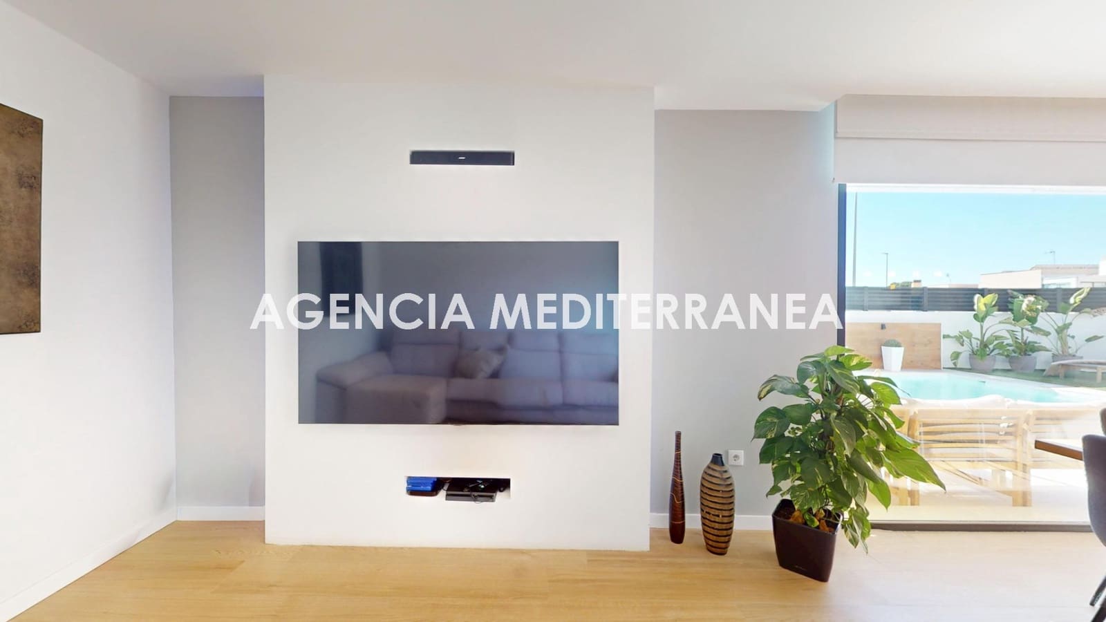 4 quarto Moradia para venda em La Pobla de Vallbona com piscina garagem - 789 000 € (Ref: 9401185)