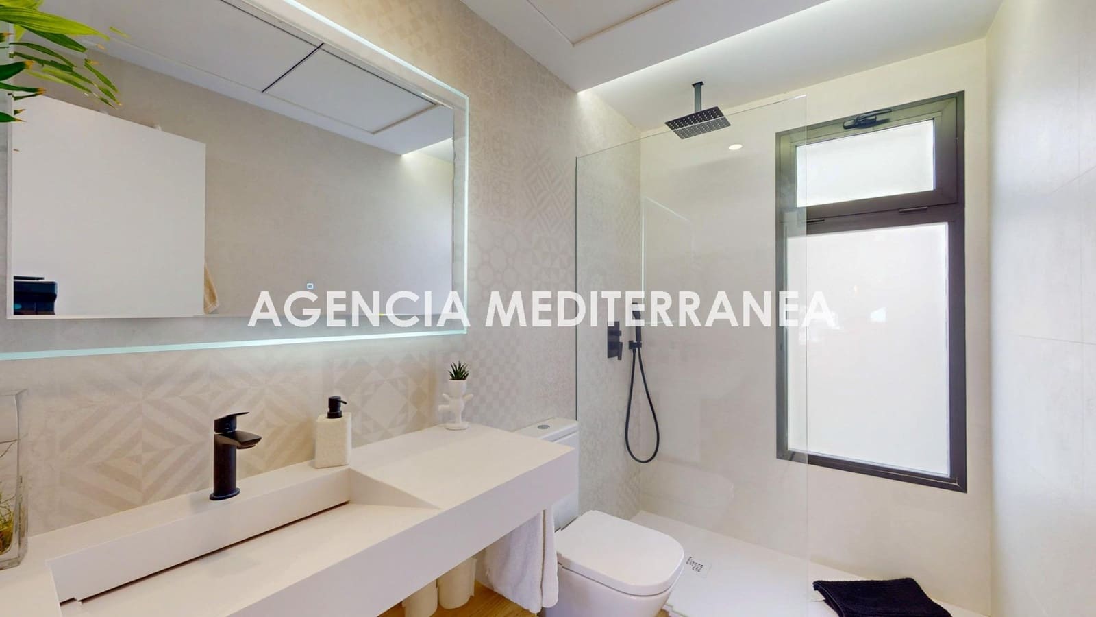4 quarto Moradia para venda em La Pobla de Vallbona com piscina garagem - 789 000 € (Ref: 9401185)