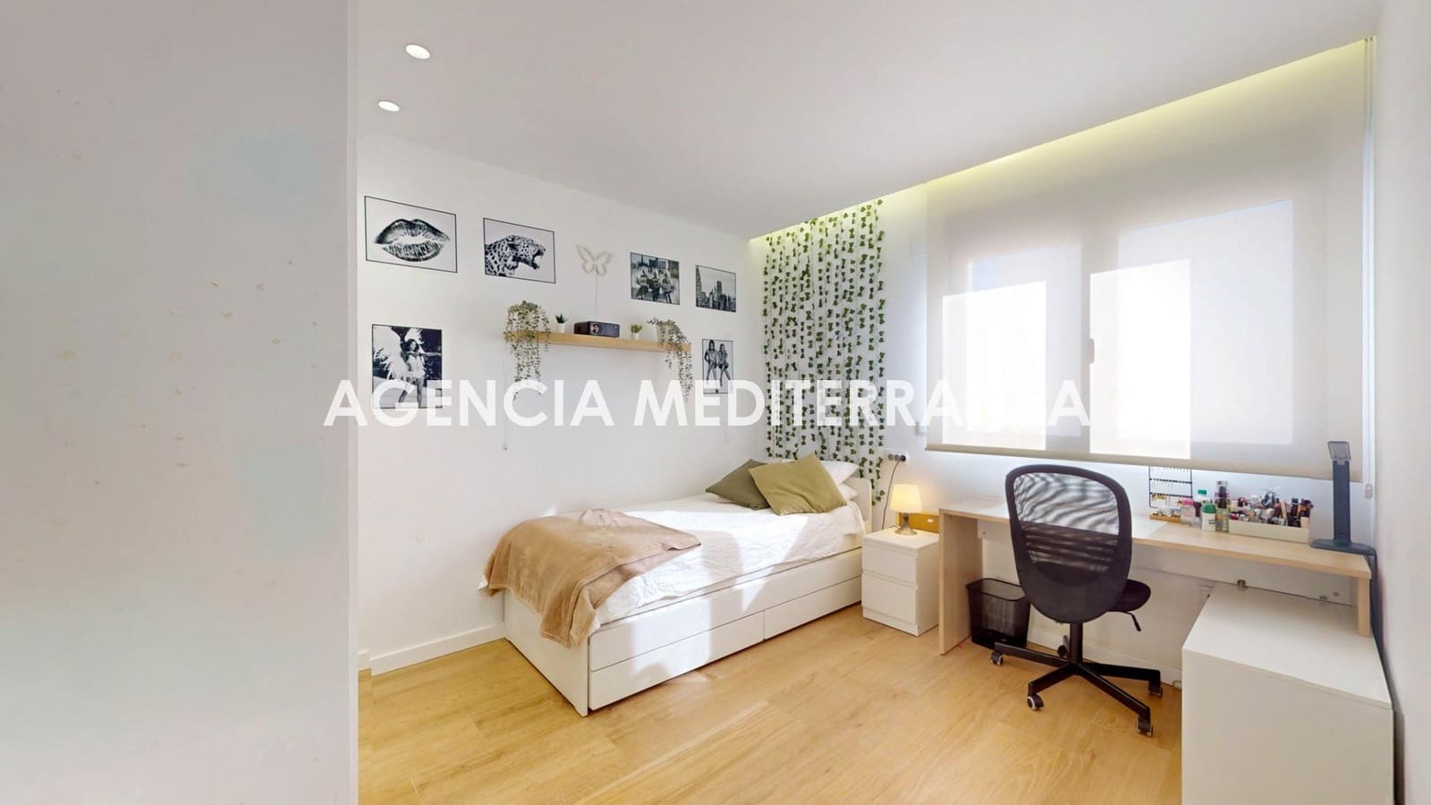 4 quarto Moradia para venda em La Pobla de Vallbona com piscina garagem - 789 000 € (Ref: 9401185)