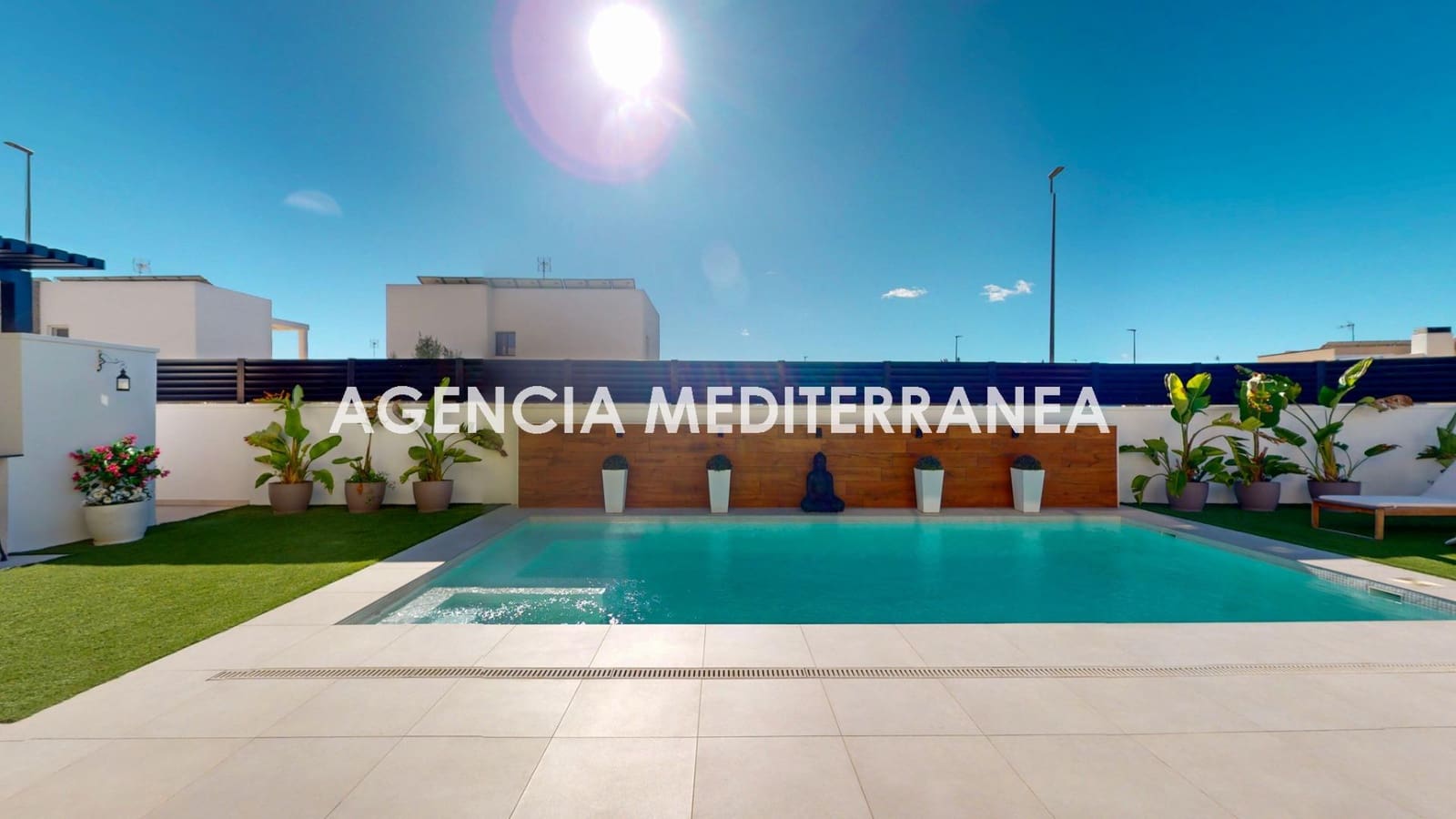 4 quarto Moradia para venda em La Pobla de Vallbona com piscina garagem - 789 000 € (Ref: 9401185)