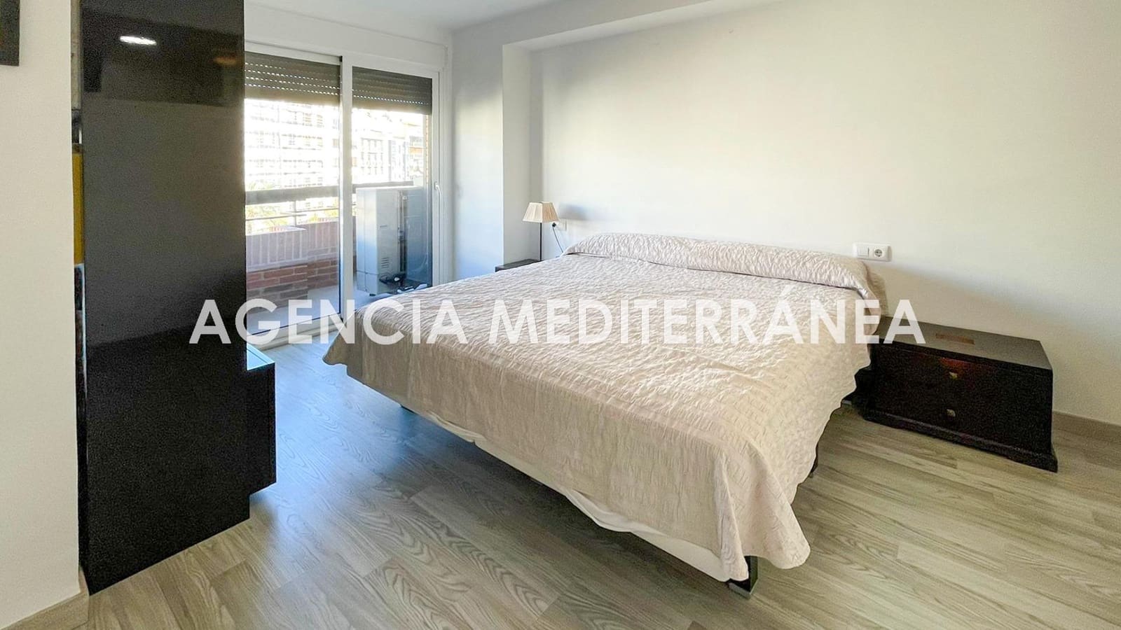 3 soverom Leilighet til leie i Valencia by med garasje - € 2 200 (Ref: 9414205)