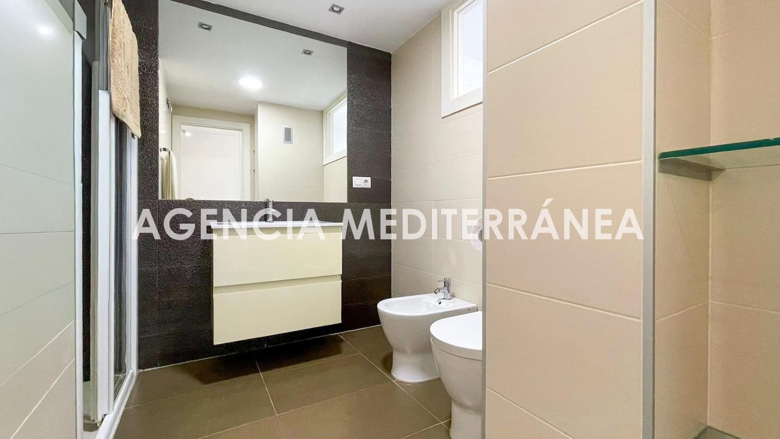 3 soverom Leilighet til leie i Valencia by med garasje - € 2 200 (Ref: 9414205)