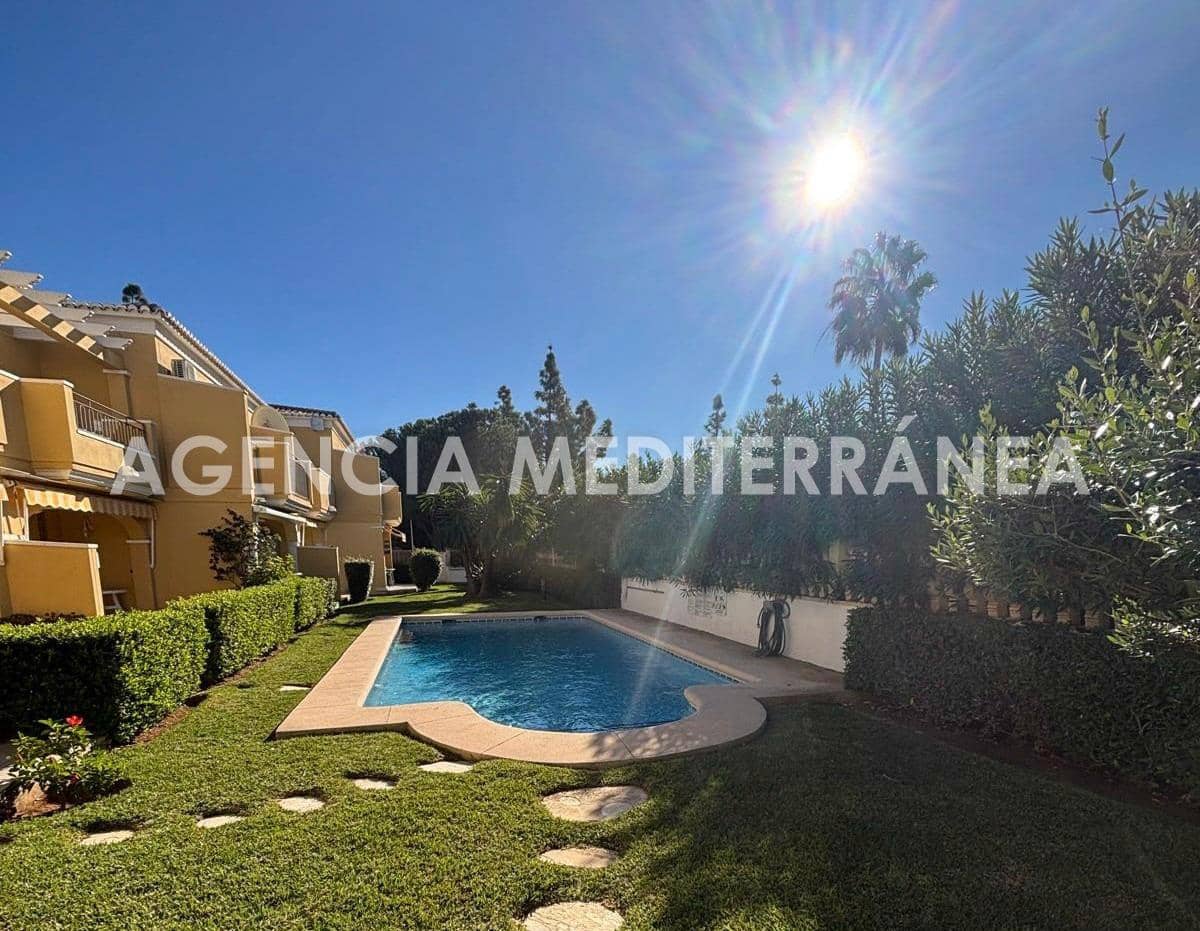 3 makuuhuone Rivitalo myytävänä paikassa Els Poblets mukana uima-altaan - 380 000 € (Ref: 9417653)