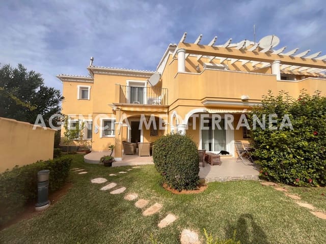 3 slaapkamer Rijtjeshuis te koop in Els Poblets met zwembad - € 380.000 (Ref: 9417653)