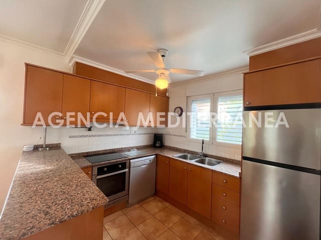 3 slaapkamer Rijtjeshuis te koop in Els Poblets met zwembad - € 380.000 (Ref: 9417653)