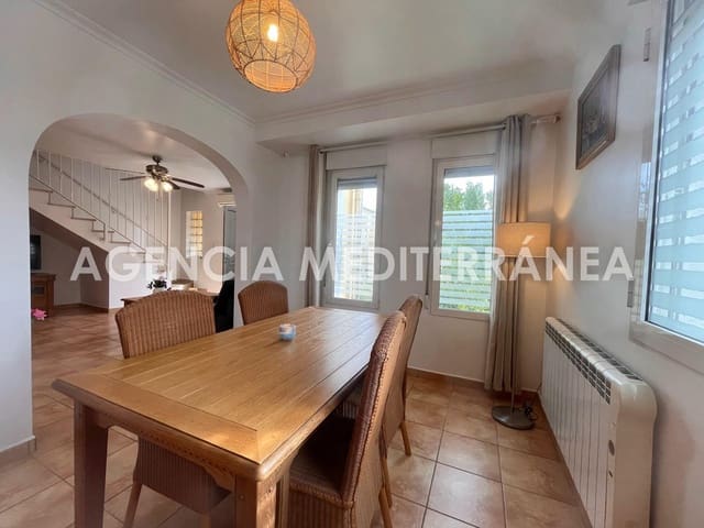 3 slaapkamer Rijtjeshuis te koop in Els Poblets met zwembad - € 380.000 (Ref: 9417653)