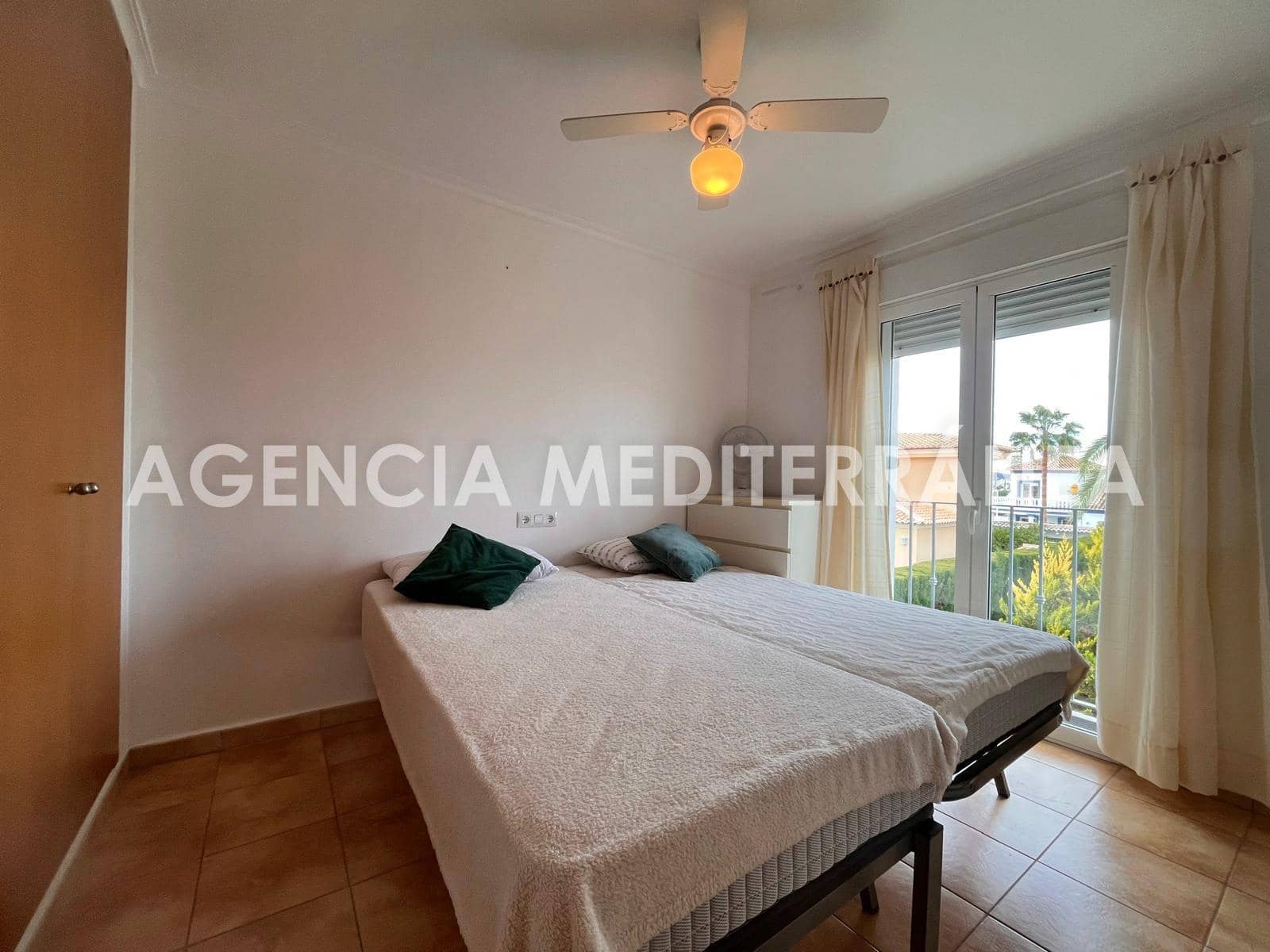 3 makuuhuone Rivitalo myytävänä paikassa Els Poblets mukana uima-altaan - 380 000 € (Ref: 9417653)