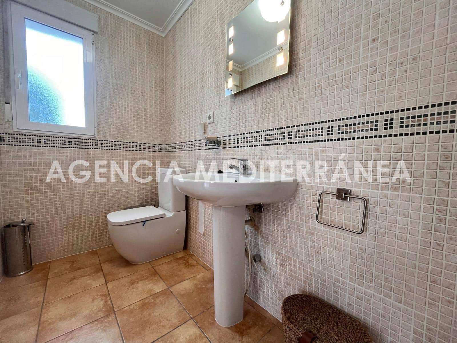 3 makuuhuone Rivitalo myytävänä paikassa Els Poblets mukana uima-altaan - 380 000 € (Ref: 9417653)