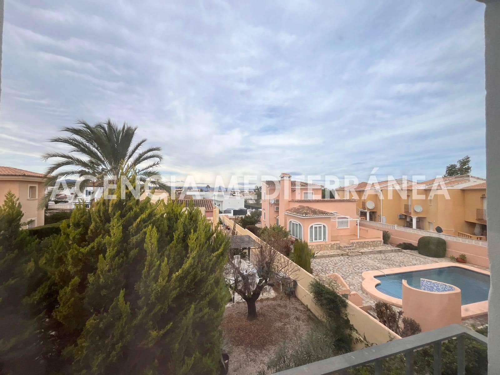 3 makuuhuone Rivitalo myytävänä paikassa Els Poblets mukana uima-altaan - 380 000 € (Ref: 9417653)