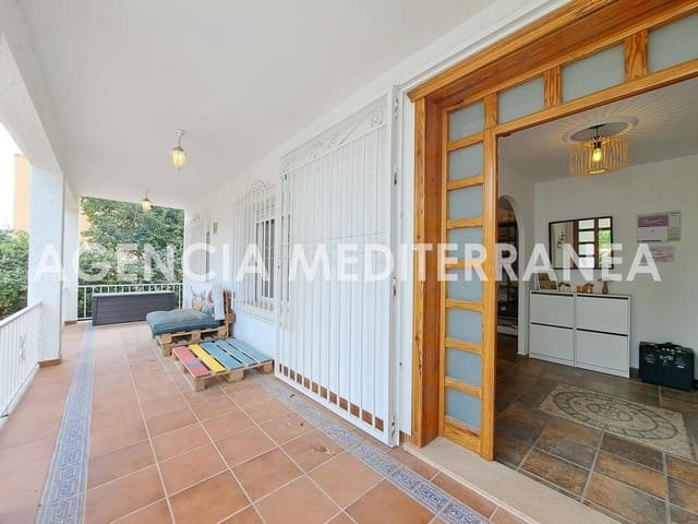 3 soverom Villa til salgs i El Plantio, Paterna med svømmebasseng - € 615 000 (Ref: 9427304)