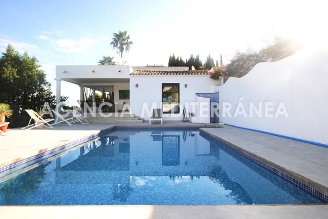 3 soveværelse Villa til salg i El Montgó, Dénia - € 695.000 (Ref: 9427305)