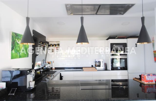 3 soveværelse Villa til salg i El Montgó, Dénia - € 695.000 (Ref: 9427305)