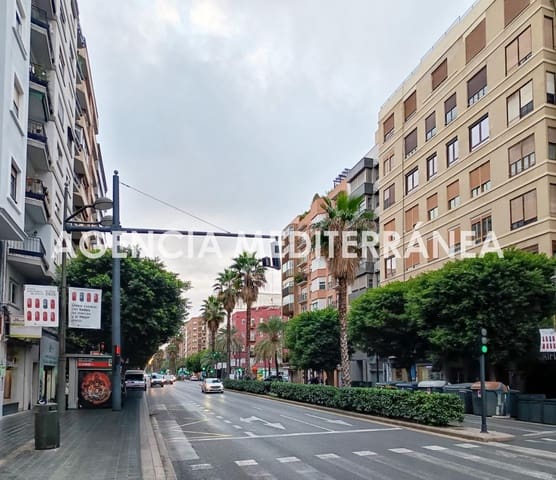 3 slaapkamer Flat te koop in Mont-Olivet, Valencia stad - € 340.000 (Ref: 9431139)