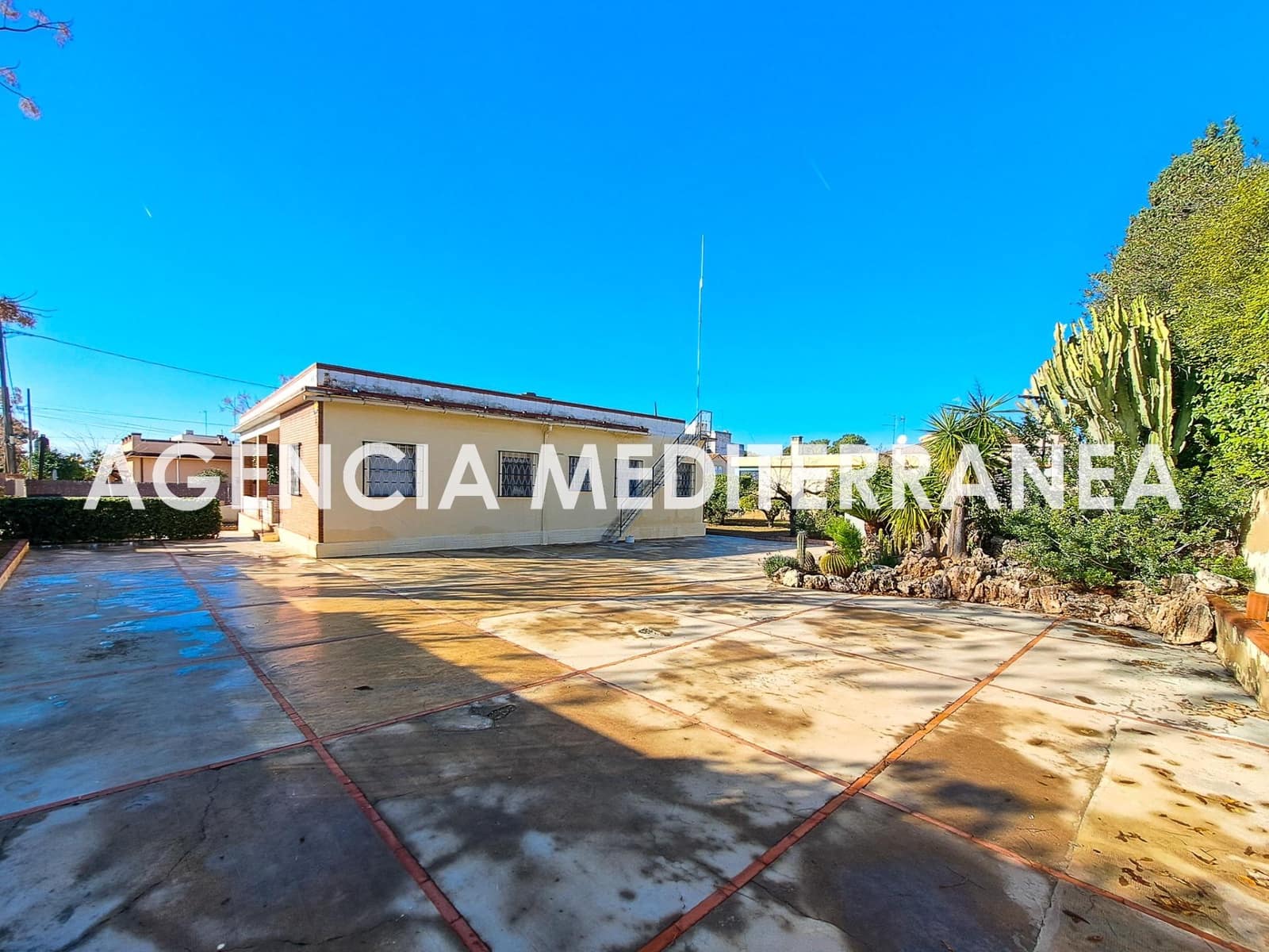 4 sypialnia Willa na sprzedaż w La Canada z basenem garażem - 750 000 € (Ref: 9473044)