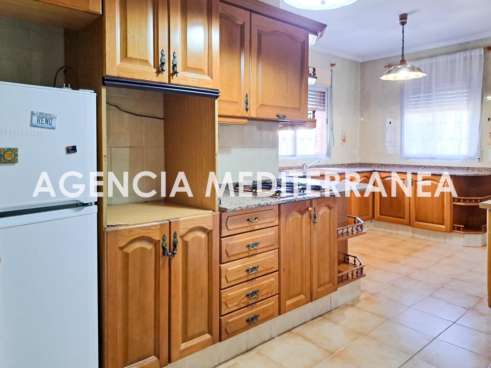 4 sypialnia Willa na sprzedaż w La Canada z basenem garażem - 750 000 € (Ref: 9473044)