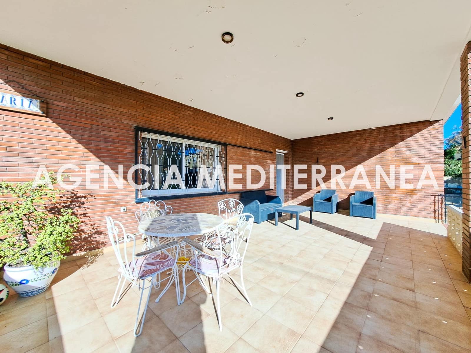 4 sypialnia Willa na sprzedaż w La Canada z basenem garażem - 750 000 € (Ref: 9473044)