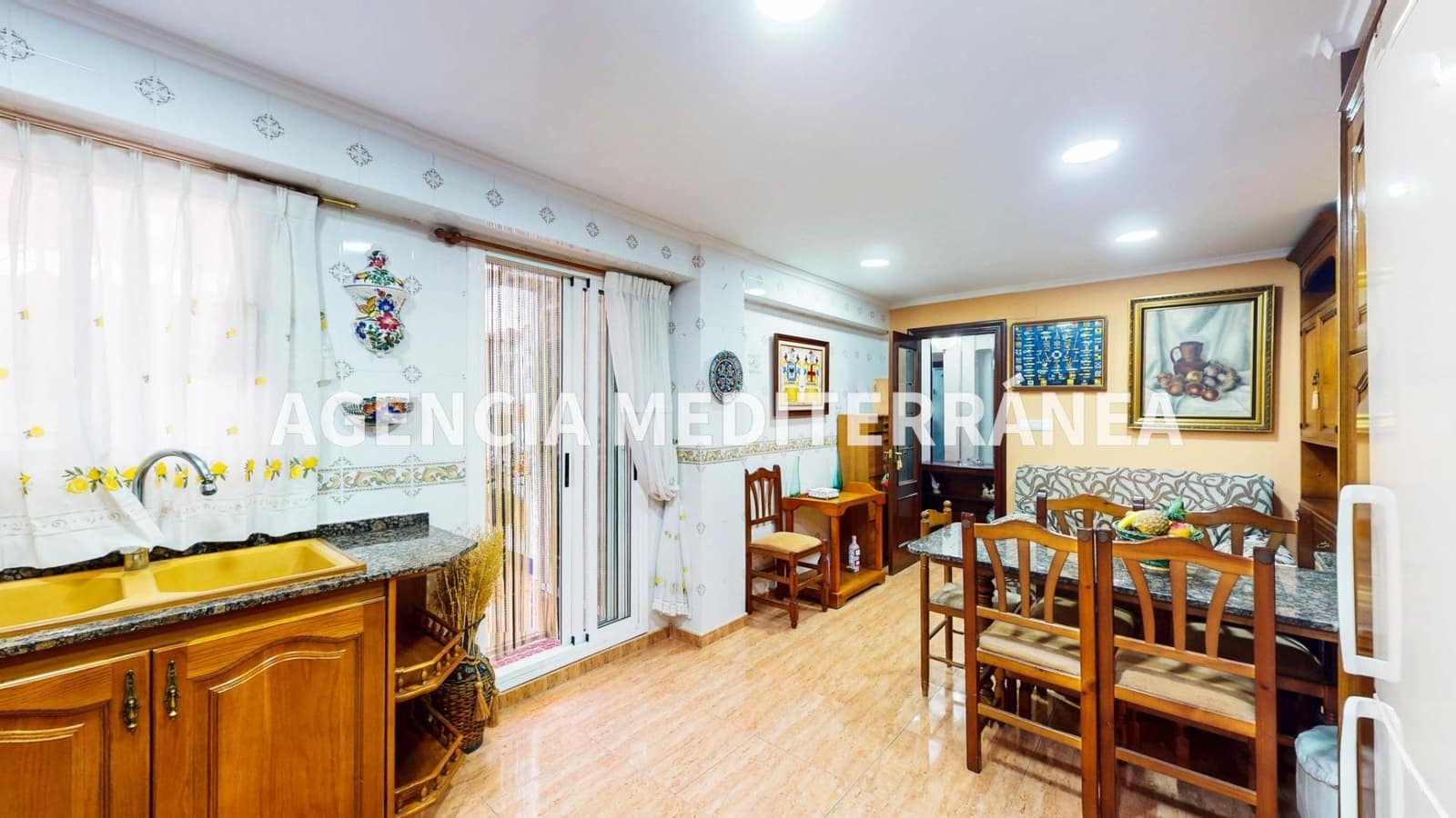 2 makuuhuone Asunto myytävänä paikassa Valencia kaupunki - 215 000 € (Ref: 9474260)