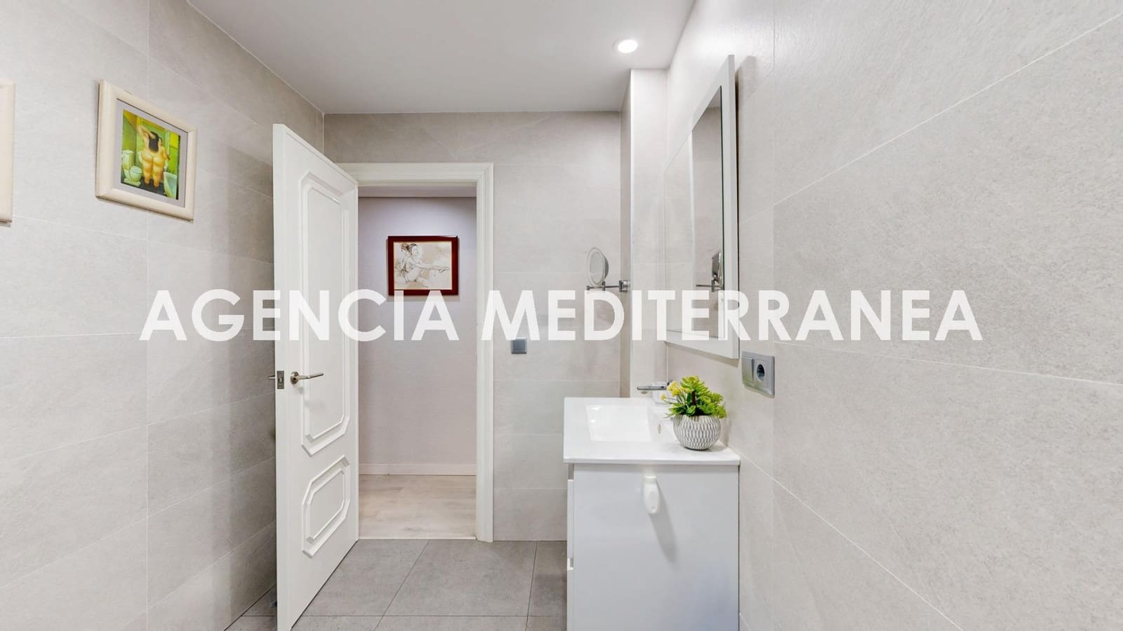 3 bedroom Flat for sale in Valencia city - € 320,000 (Ref: 9491508)