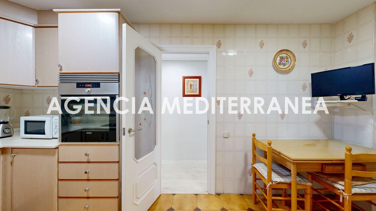 3 bedroom Flat for sale in Valencia city - € 320,000 (Ref: 9491508)