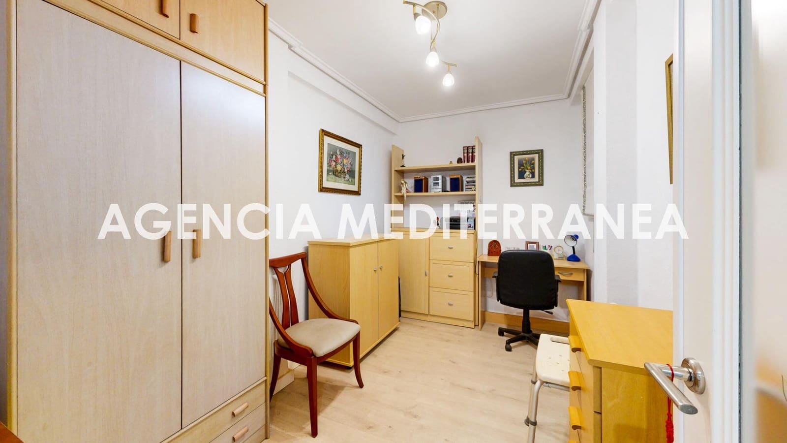 3 bedroom Flat for sale in Valencia city - € 320,000 (Ref: 9491508)