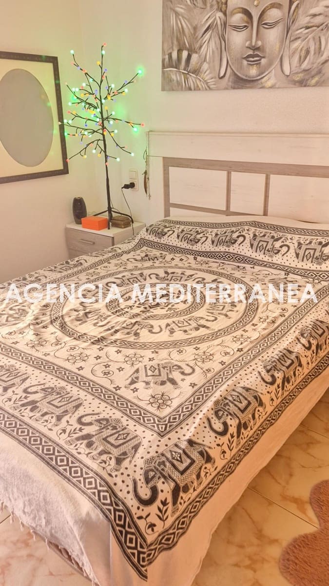 4 bedroom Flat for sale in Tavernes de la Valldigna with pool - € 270,000 (Ref: 9495367)