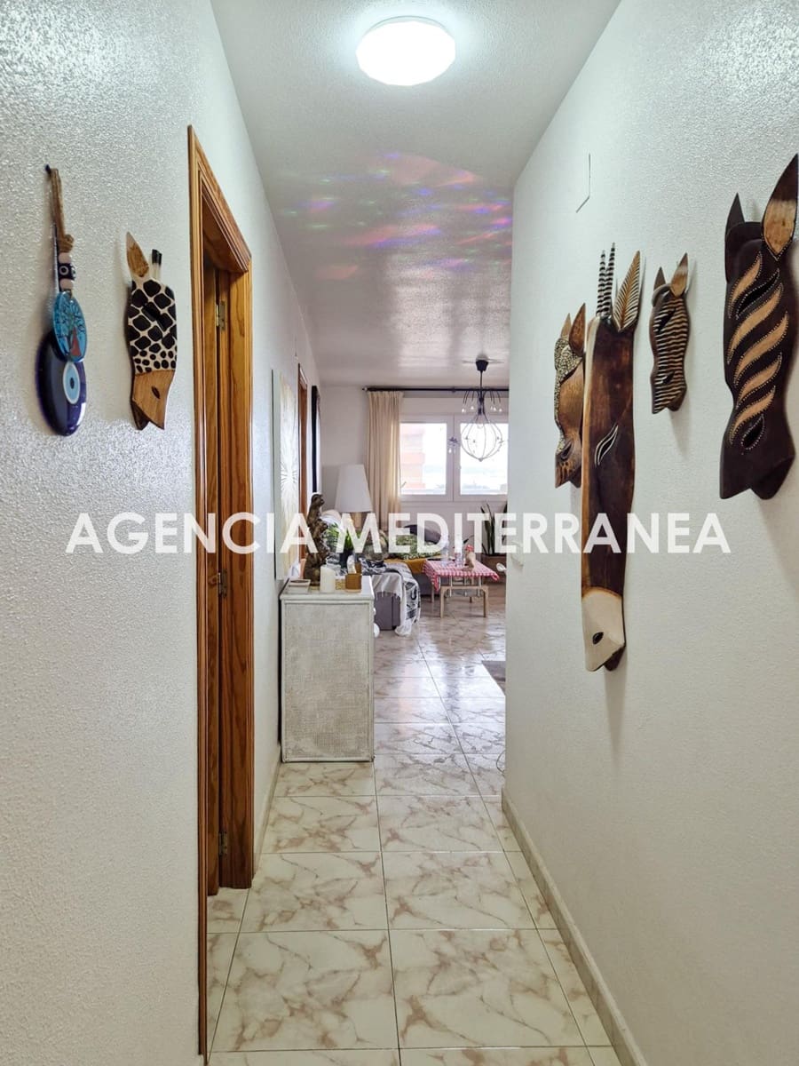 4 bedroom Flat for sale in Tavernes de la Valldigna with pool - € 270,000 (Ref: 9495367)