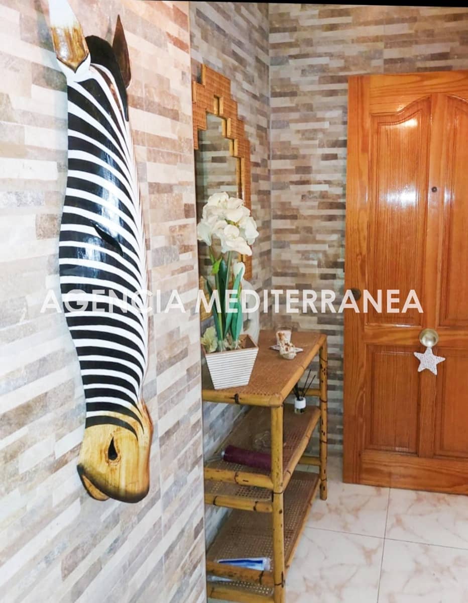 4 bedroom Flat for sale in Tavernes de la Valldigna with pool - € 270,000 (Ref: 9495367)