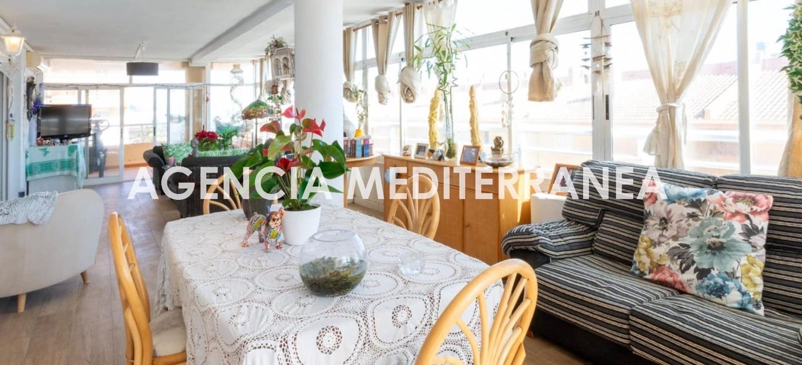 4 bedroom Flat for sale in Tavernes de la Valldigna with pool - € 270,000 (Ref: 9495367)