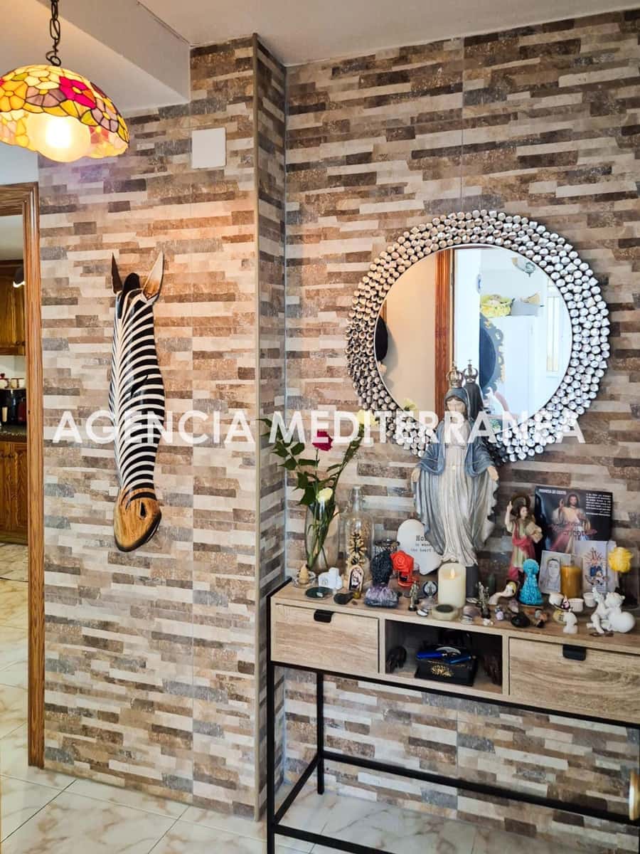 4 bedroom Flat for sale in Tavernes de la Valldigna with pool - € 270,000 (Ref: 9495367)