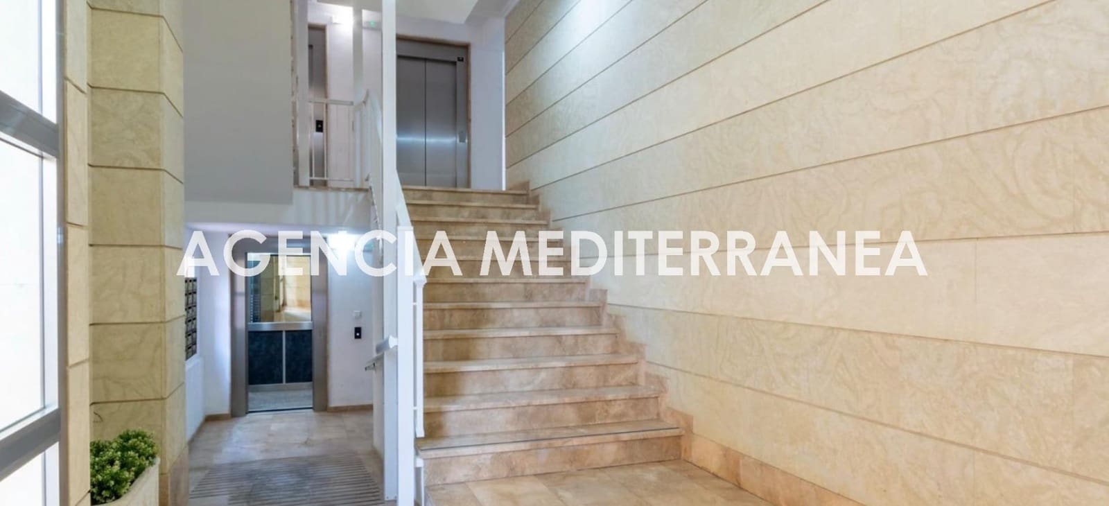 4 bedroom Flat for sale in Tavernes de la Valldigna with pool - € 270,000 (Ref: 9495367)