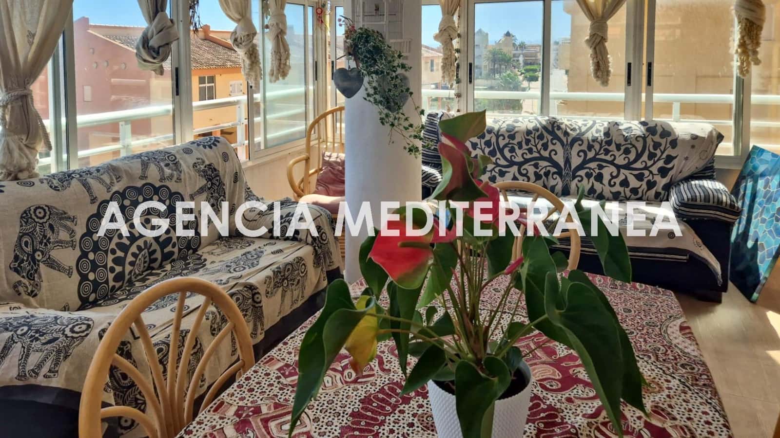 4 bedroom Flat for sale in Tavernes de la Valldigna with pool - € 270,000 (Ref: 9495367)