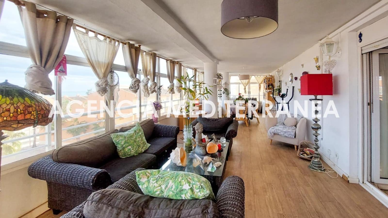 4 bedroom Flat for sale in Tavernes de la Valldigna with pool - € 270,000 (Ref: 9495367)