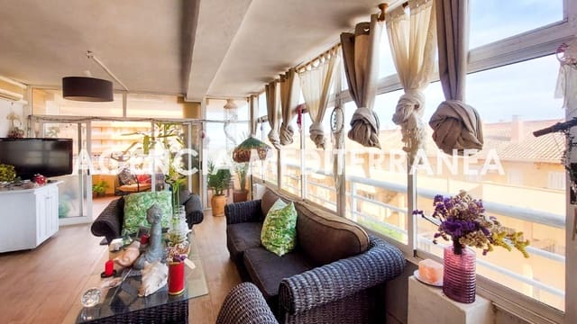 Piso de 4 habitaciones en Tavernes de la Valldigna en venta con piscina - 270.000 € (Ref: 9495367)