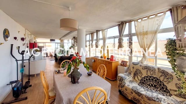 Piso de 4 habitaciones en Tavernes de la Valldigna en venta con piscina - 270.000 € (Ref: 9495367)