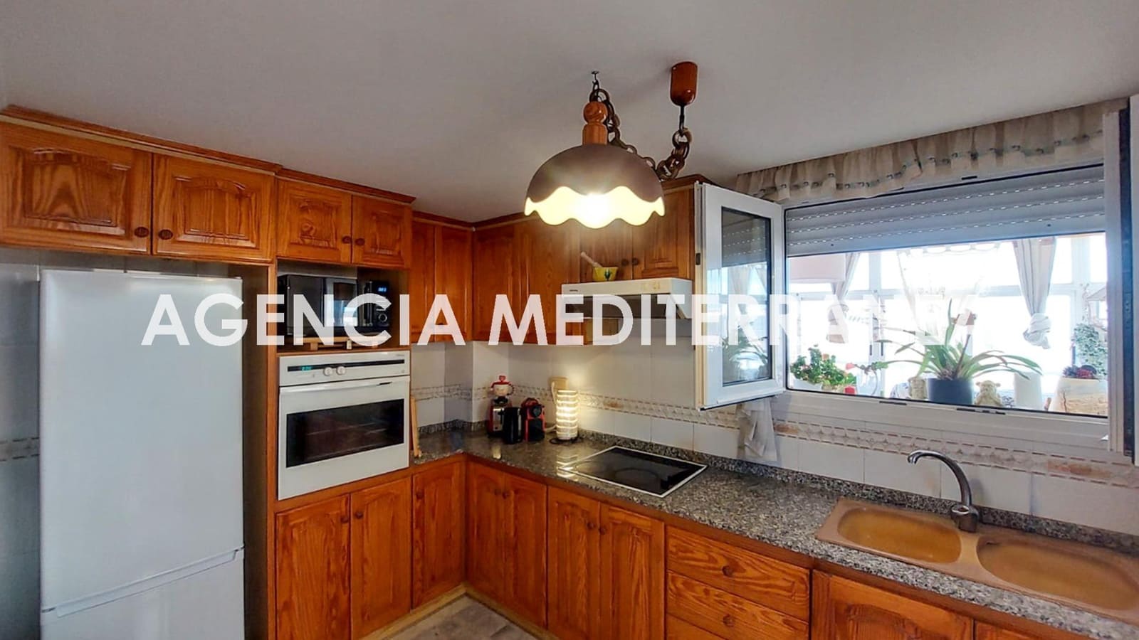 4 bedroom Flat for sale in Tavernes de la Valldigna with pool - € 270,000 (Ref: 9495367)