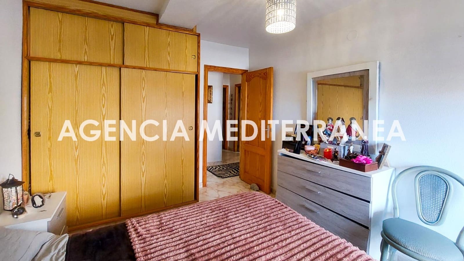 4 bedroom Flat for sale in Tavernes de la Valldigna with pool - € 270,000 (Ref: 9495367)