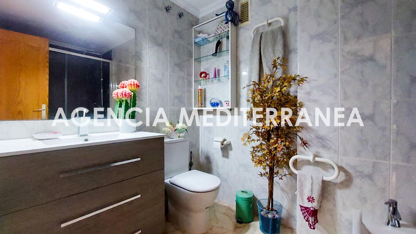 4 bedroom Flat for sale in Tavernes de la Valldigna with pool - € 270,000 (Ref: 9495367)
