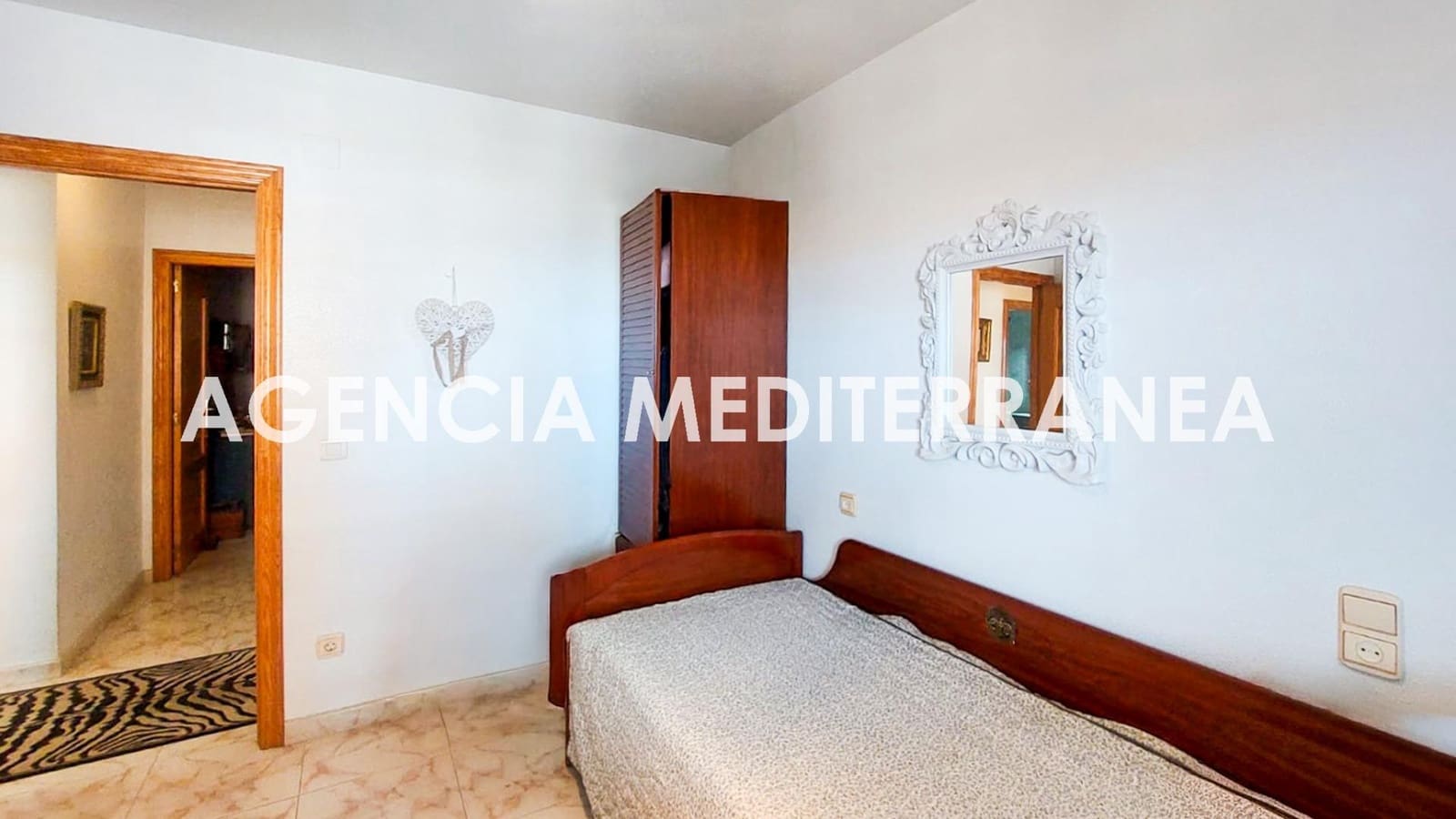 4 bedroom Flat for sale in Tavernes de la Valldigna with pool - € 270,000 (Ref: 9495367)