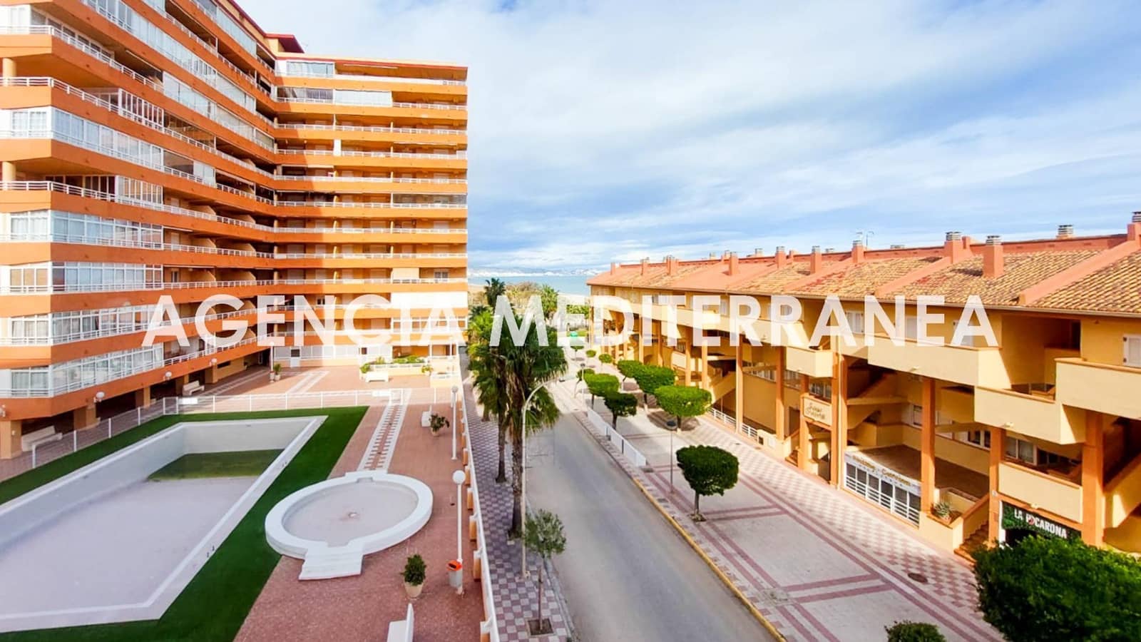 4 bedroom Flat for sale in Tavernes de la Valldigna with pool - € 270,000 (Ref: 9495367)