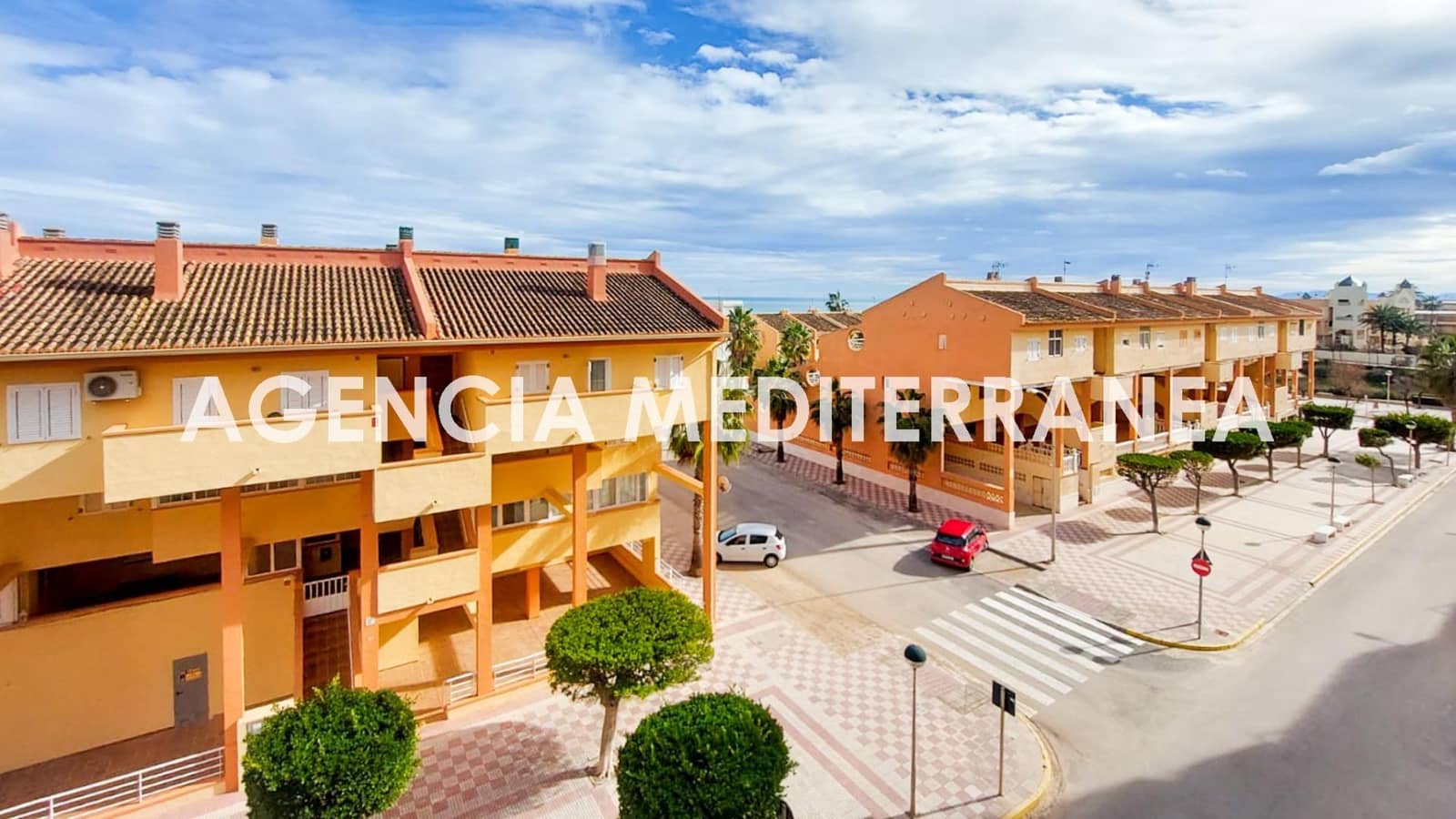 4 bedroom Flat for sale in Tavernes de la Valldigna with pool - € 270,000 (Ref: 9495367)