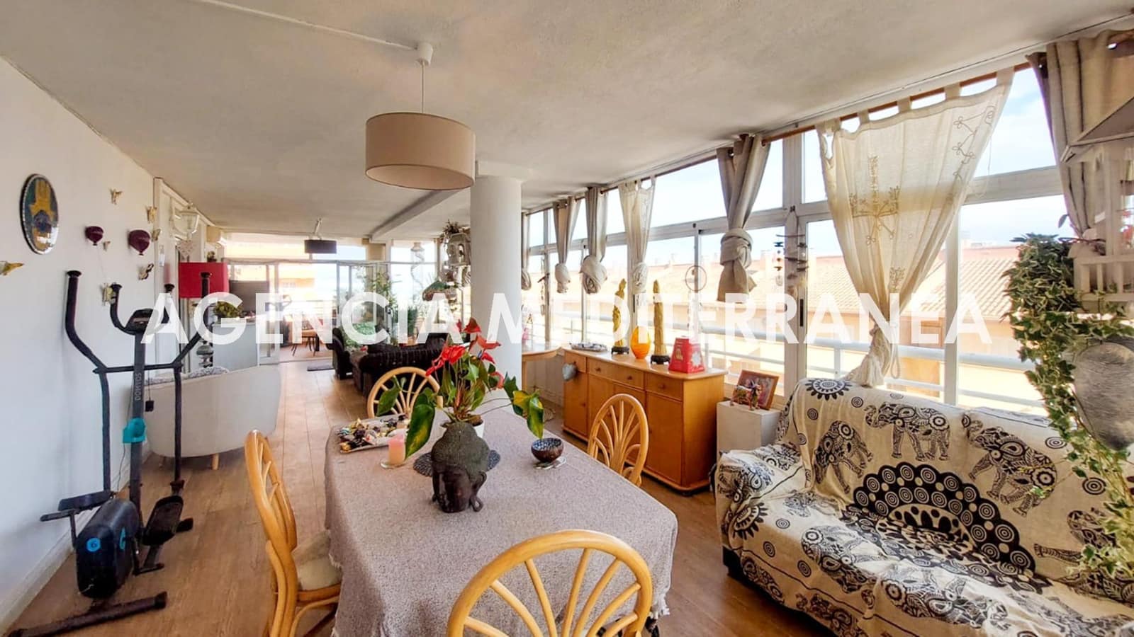 4 bedroom Flat for sale in Tavernes de la Valldigna with pool - € 270,000 (Ref: 9495367)