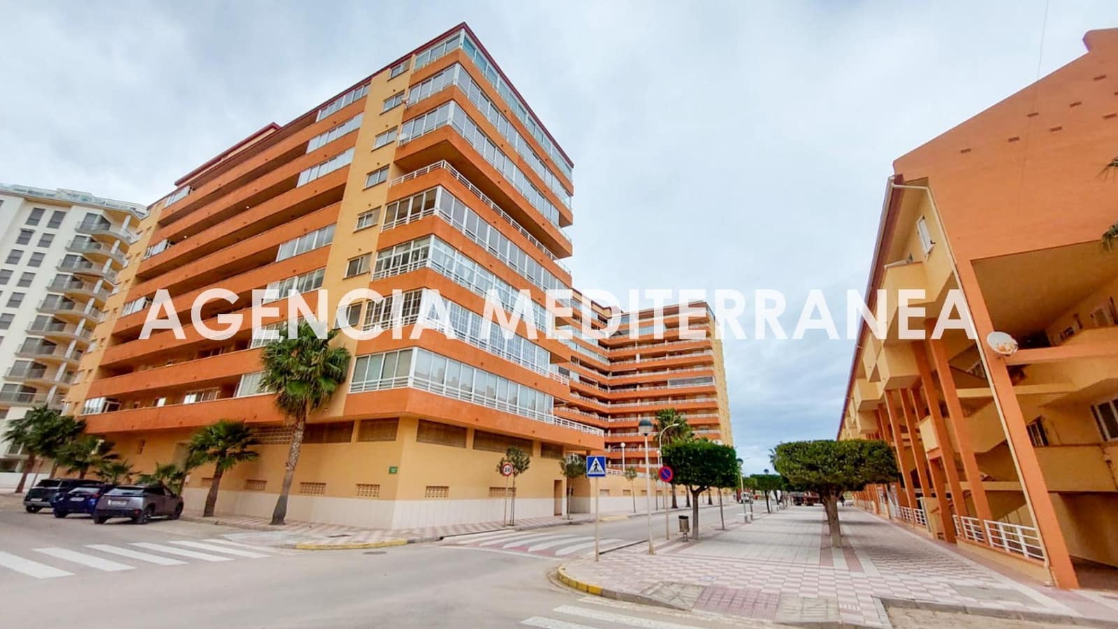 4 bedroom Flat for sale in Tavernes de la Valldigna with pool - € 270,000 (Ref: 9495367)
