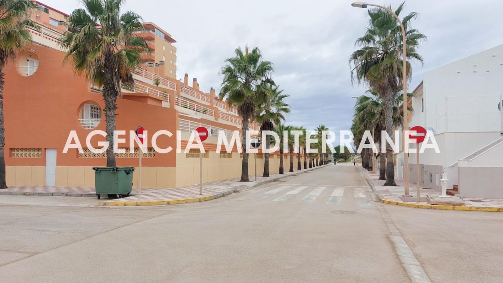 4 bedroom Flat for sale in Tavernes de la Valldigna with pool - € 270,000 (Ref: 9495367)