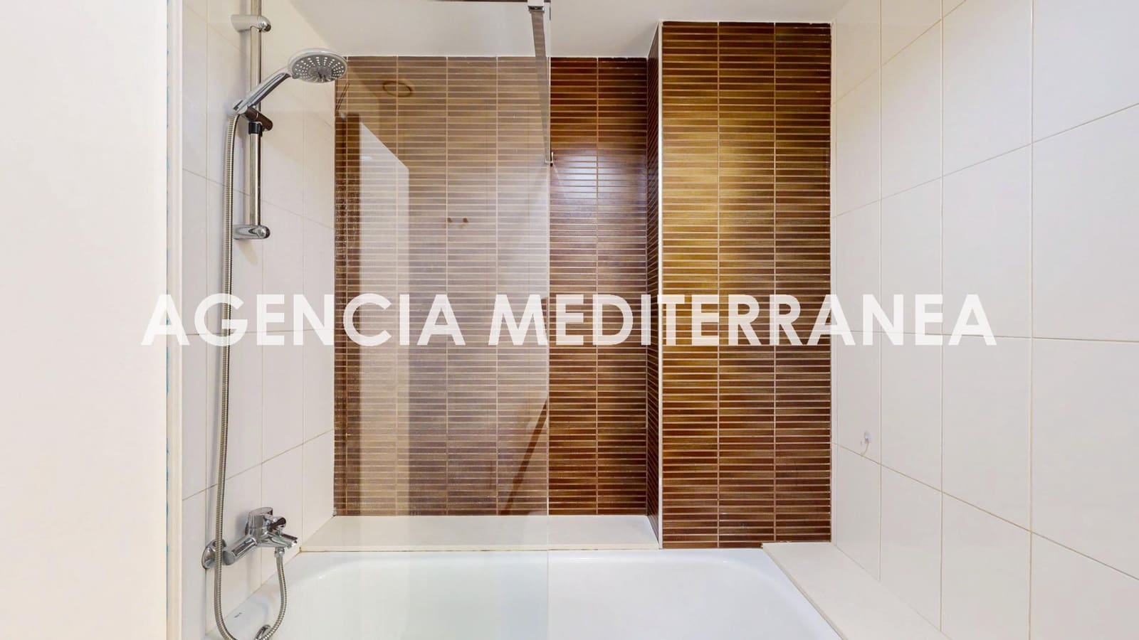 Apartamento de 1 habitación en València ciudad en alquiler - 1.300 € (Ref: 9495368)