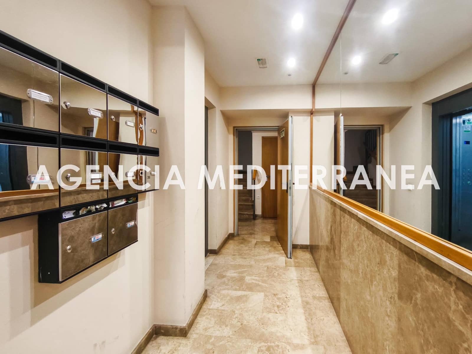 Apartamento de 1 habitación en València ciudad en alquiler - 1.300 € (Ref: 9495368)