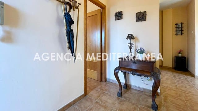 Chalet de 3 habitaciones en La Pobla de Vallbona en venta - 270.000 € (Ref: 9497310)