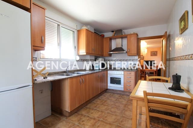 Chalet de 3 habitaciones en La Pobla de Vallbona en venta - 270.000 € (Ref: 9497310)