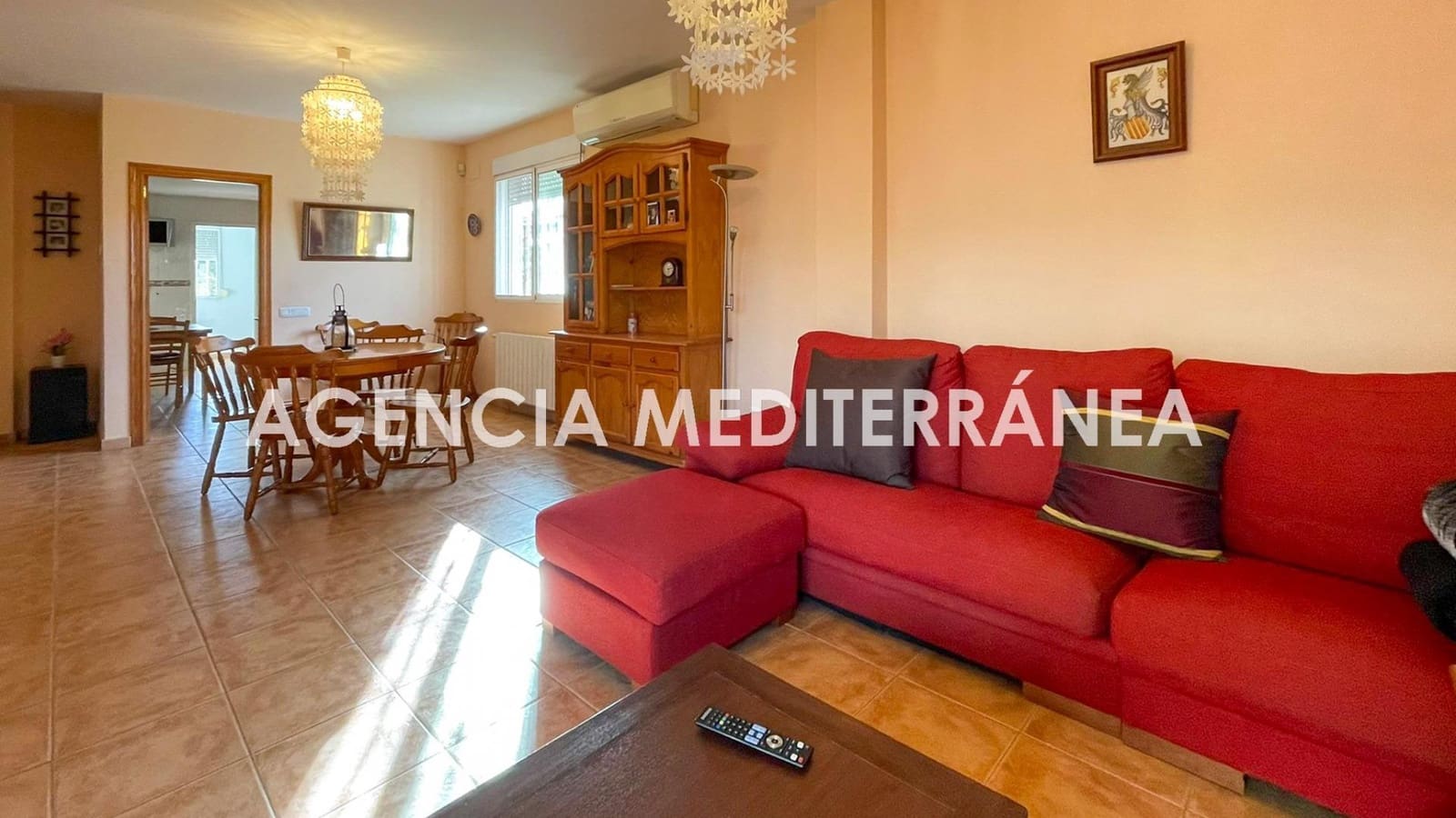 Chalet de 3 habitaciones en La Pobla de Vallbona en venta - 270.000 € (Ref: 9497310)